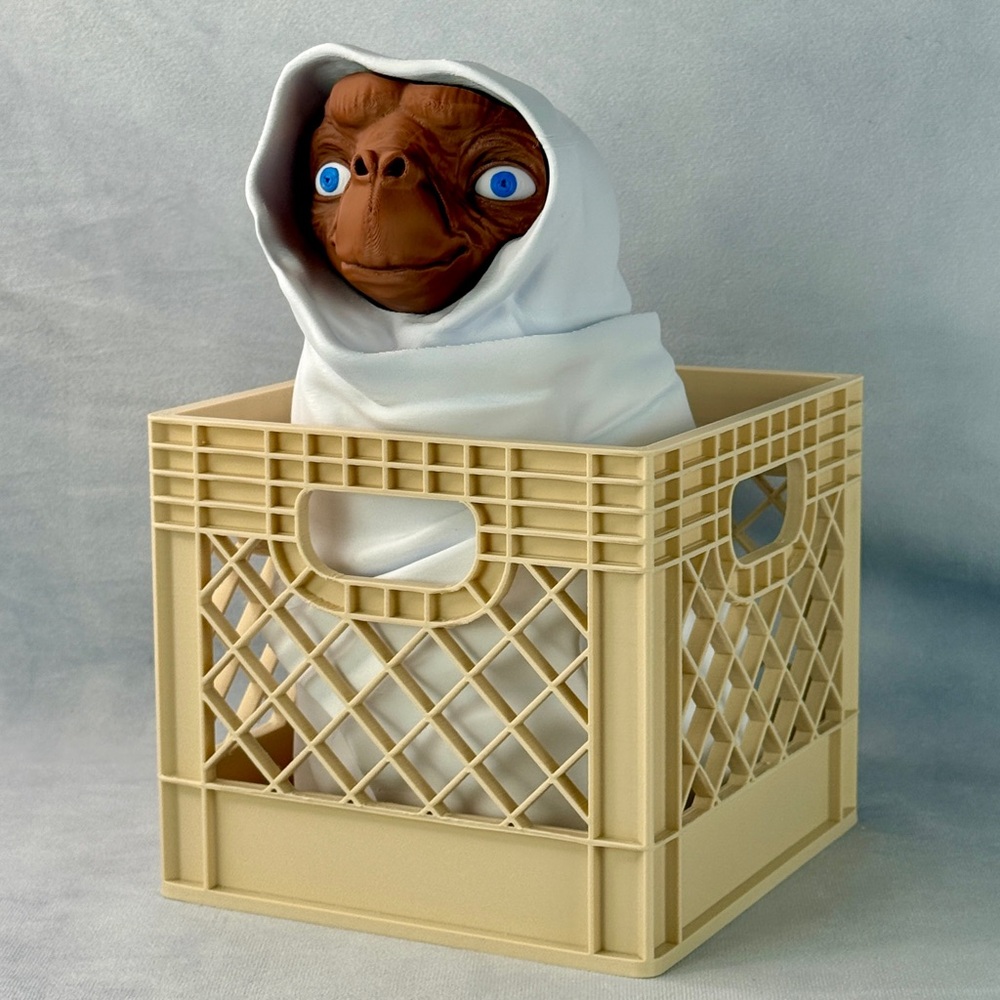 E.T. The extra terrestrial, in a milk crate, figure display, large, adorable